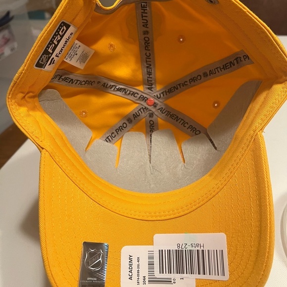 NWT Fanatics Authentic Pro Nashville Predators NHL Strapback Hat Cap Adjustable - Picture 6 of 9